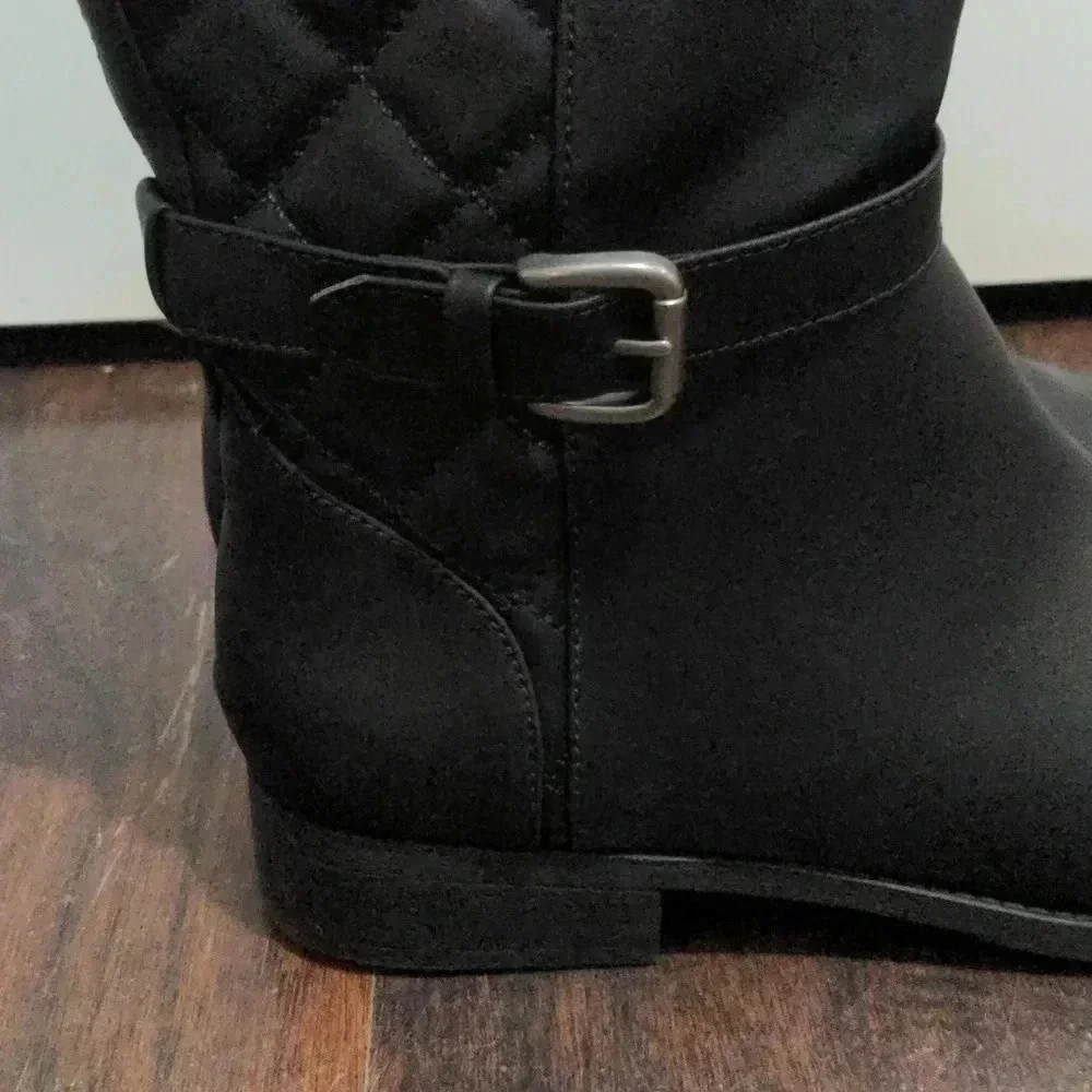 Time and Tru Women's Quilted Riding Boot